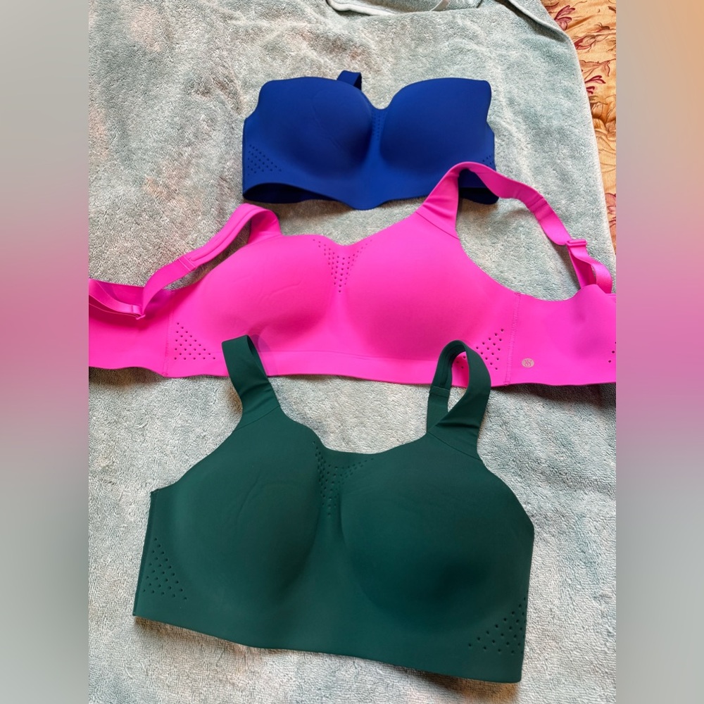 Victoria’s Secret featherweight sports bras. Size 36C. Bundle of 3.
